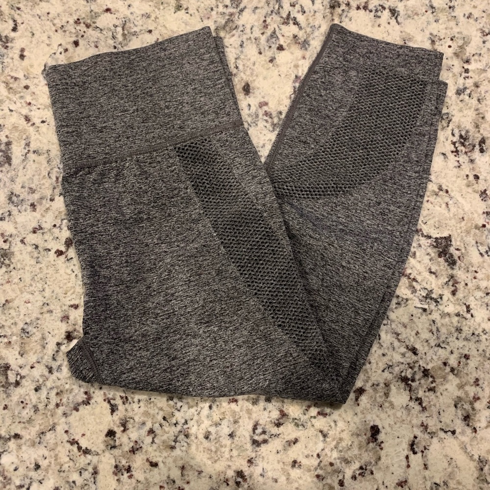 Gray leggings with peephole sides